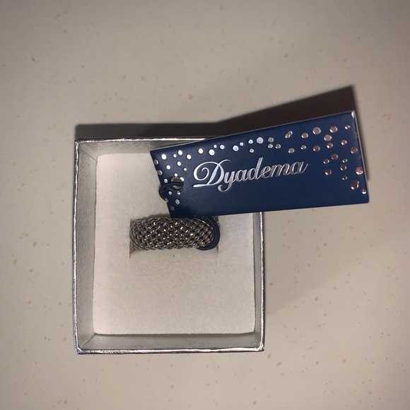 Dyadema Mesh Ring - Picture 1 of 4